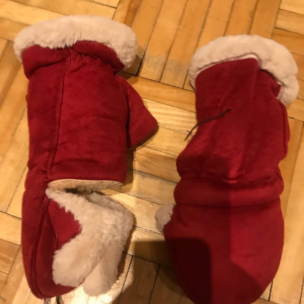 3/15$ Cozy Red Kids Mittens with Fleece Lining